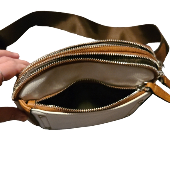 CORAL DAISY Cream & Brown Fanny Pack Bag NWT - Picture 6 of 7